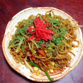 つぶつぶバターコーン焼きそば【夏野菜たっぷり！】